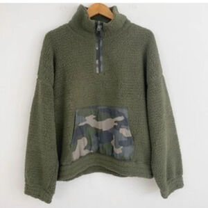 Aerie Offline Green Camo Quarter Zip Fleece Pullover Size S